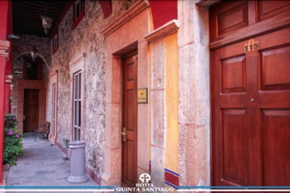 Hotel Quinta Santiago ケレタロ エクステリア 写真